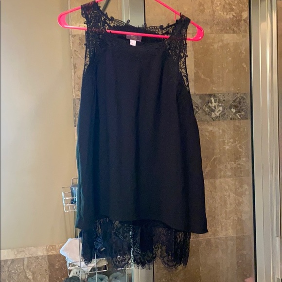 Black lace open back tank - Picture 1 of 4